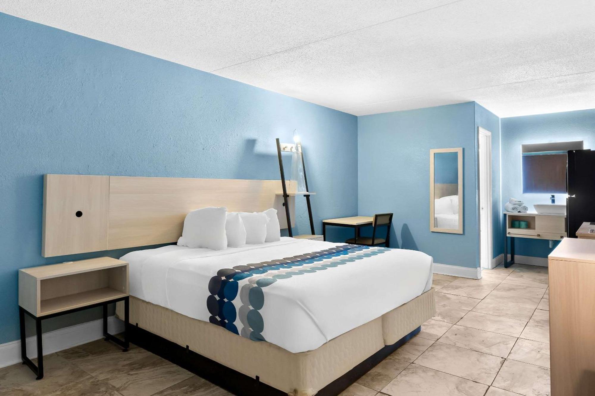 Suburban Studios by Choice Hotels: New Rooms with Kitchens & Premium Amenities Brunswick Exterior photo